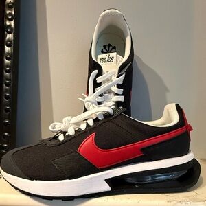 Brand New Nike Air Max Presday